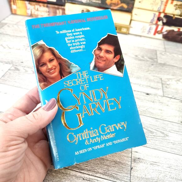 THE‎ SECRET LIFE OF CYNDY GARVEY Autobiography 1990 St Martin Paperback 1st Ed - Picture 1 of 13